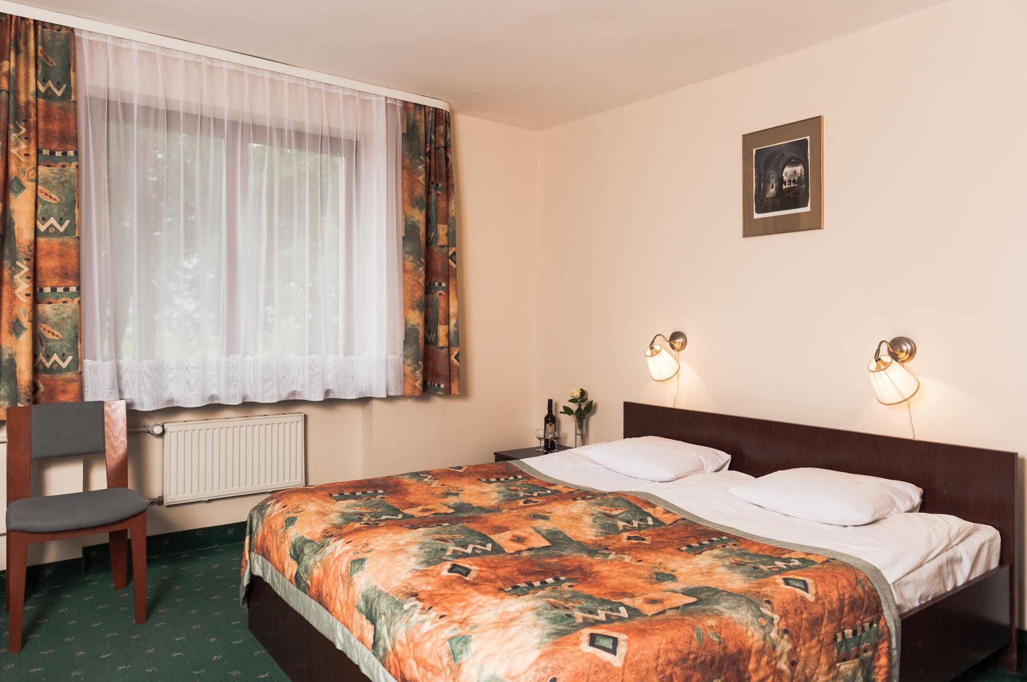 ParkHotel Economic Wielka Wies  Exterior foto